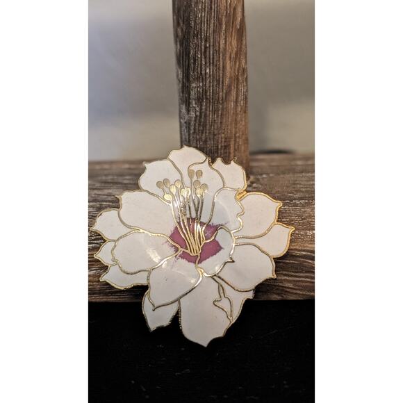 Vintage White Pink Gold Hibiscus Brooch - Picture 1 of 4